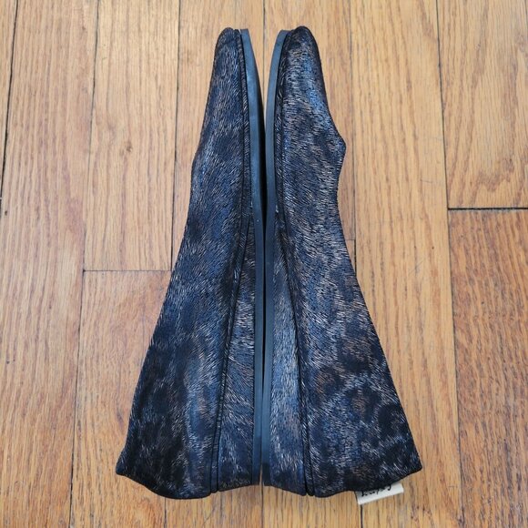 FS NY 8 Italy Animal Leopard Print Flats Shoes Wedge Black Gold Metallic‎ - Picture 6 of 7